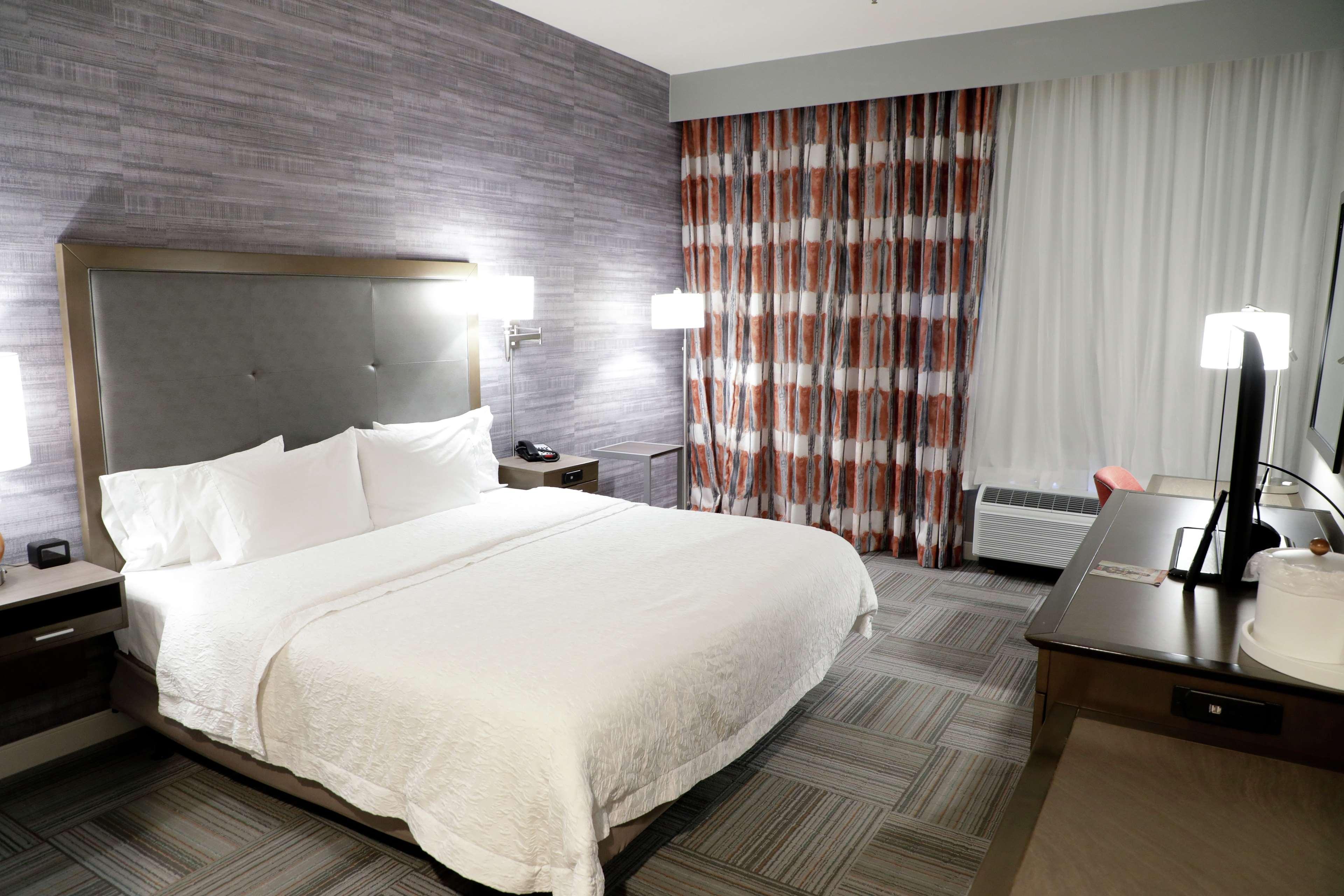 Hampton Inn Мускоги Екстериор снимка
