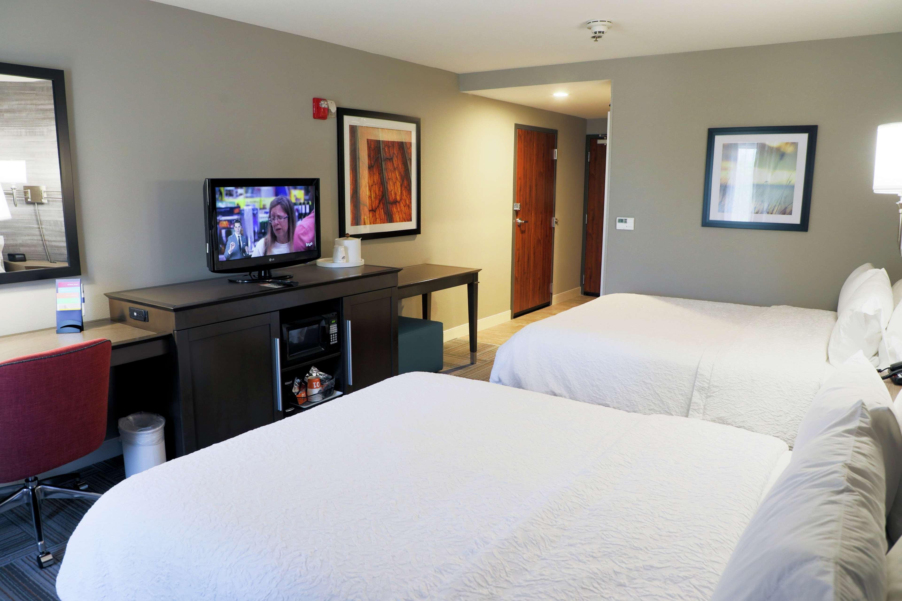 Hampton Inn Мускоги Екстериор снимка