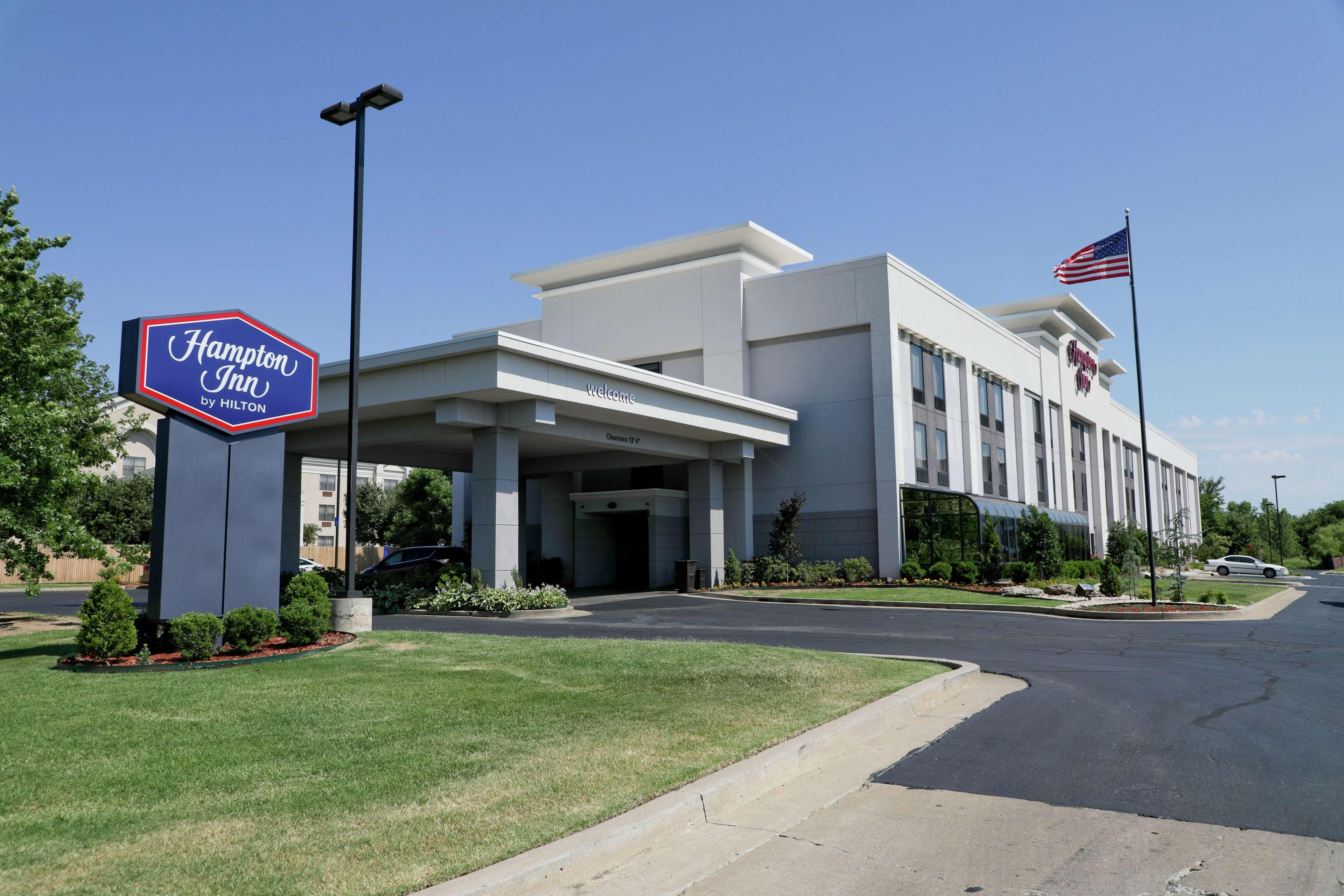 Hampton Inn Мускоги Екстериор снимка