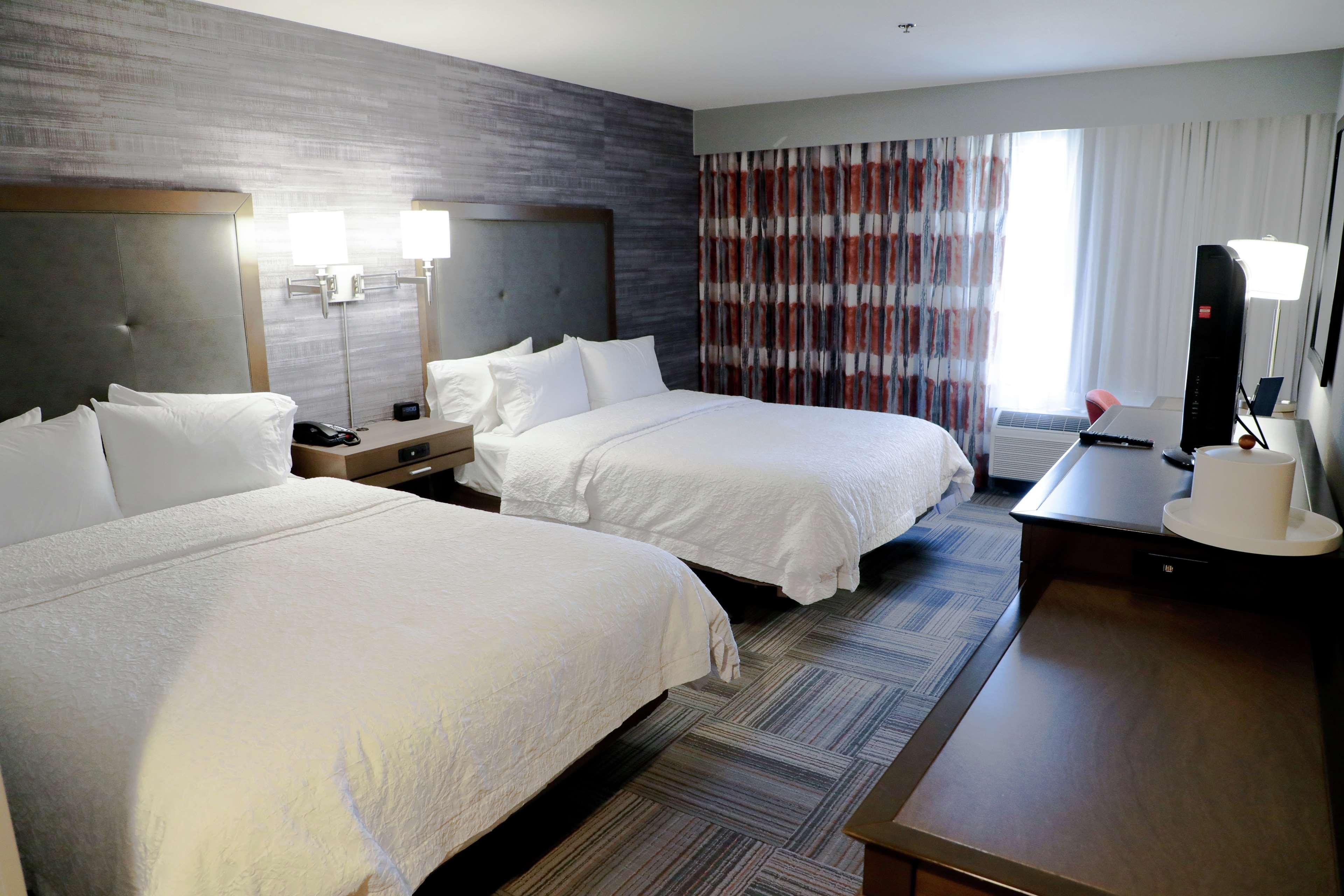 Hampton Inn Мускоги Екстериор снимка