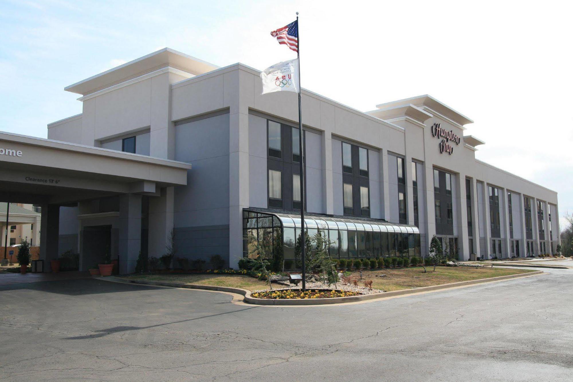 Hampton Inn Мускоги Екстериор снимка