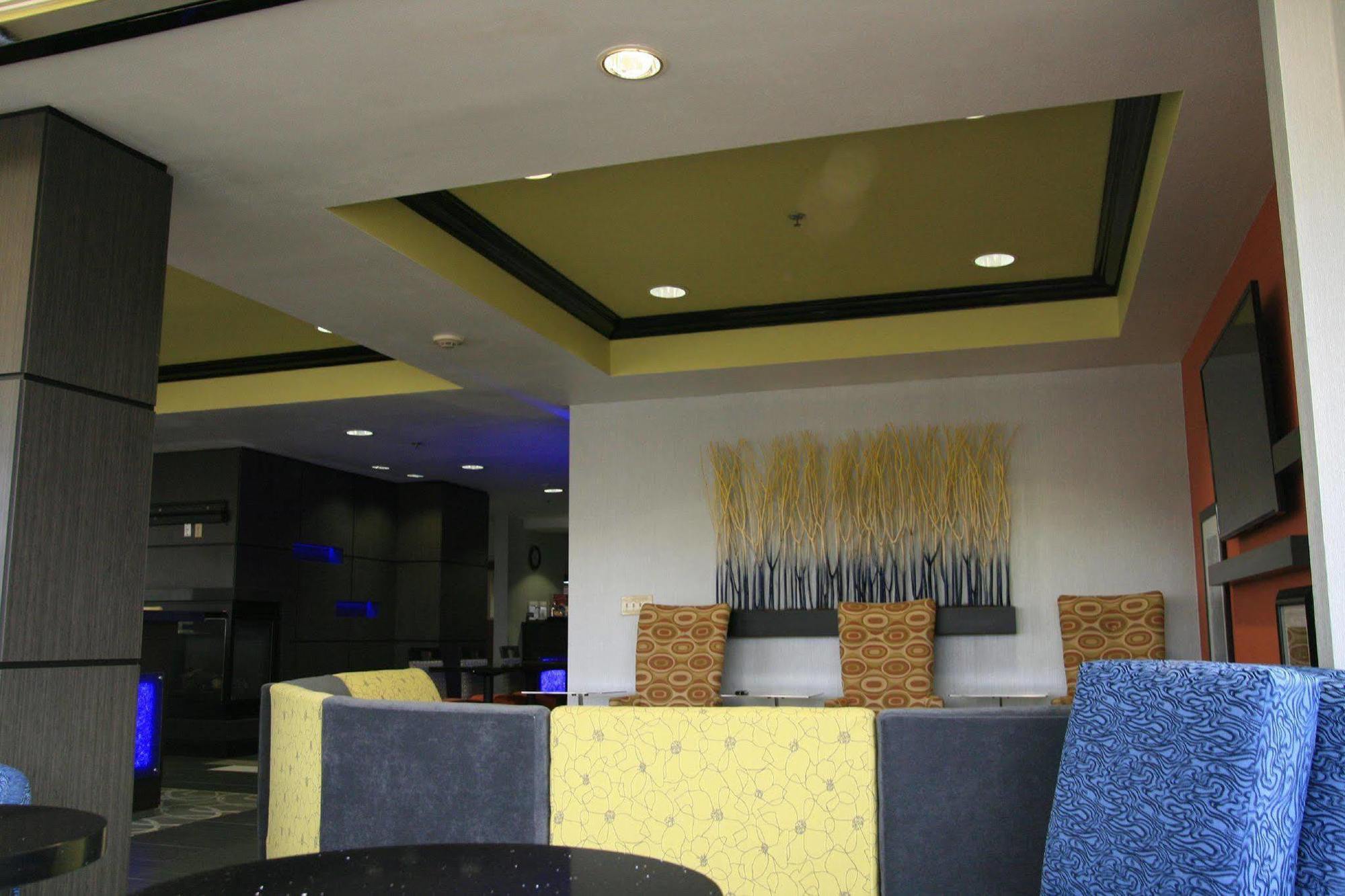 Hampton Inn Мускоги Екстериор снимка