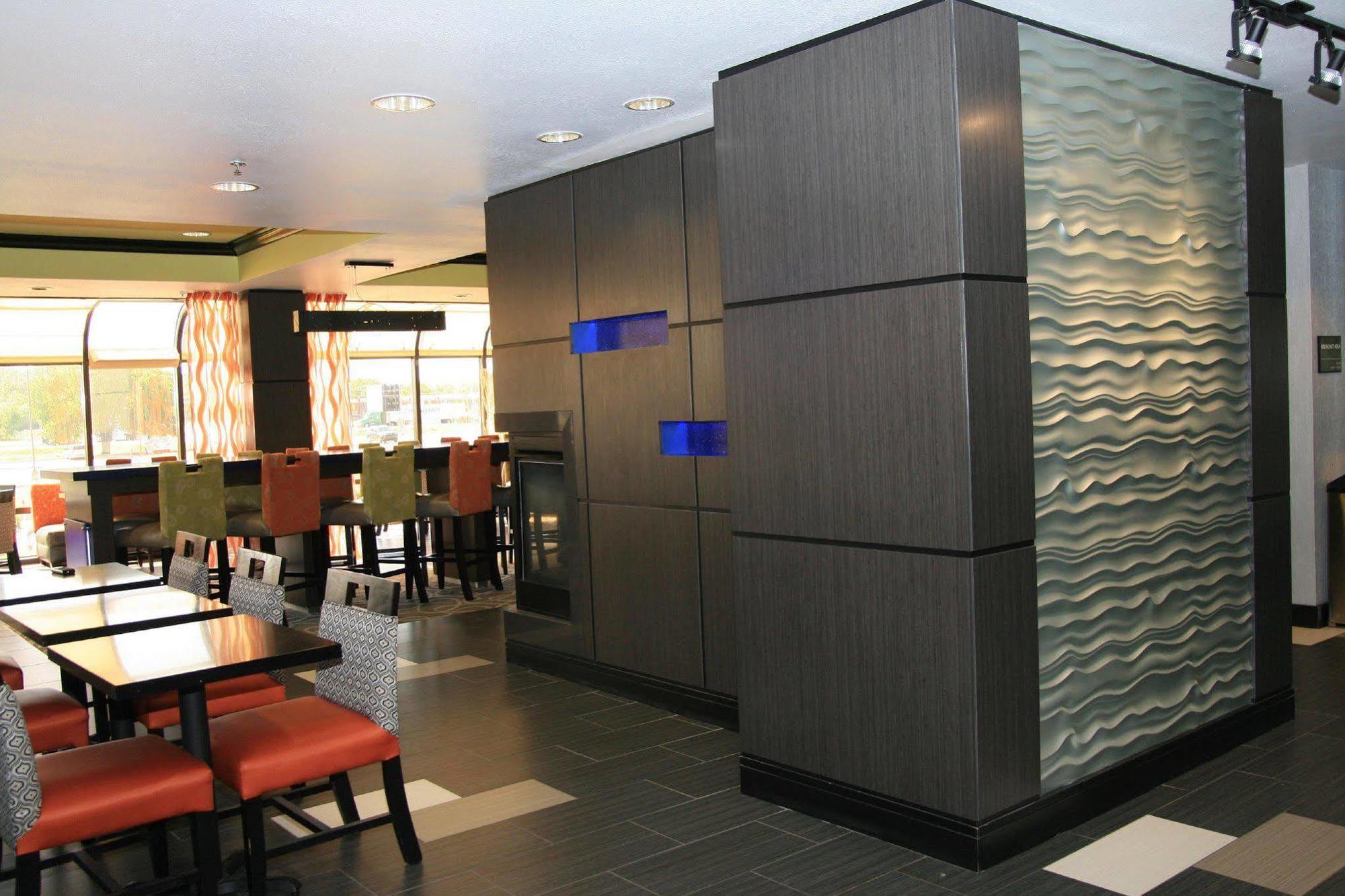 Hampton Inn Мускоги Екстериор снимка