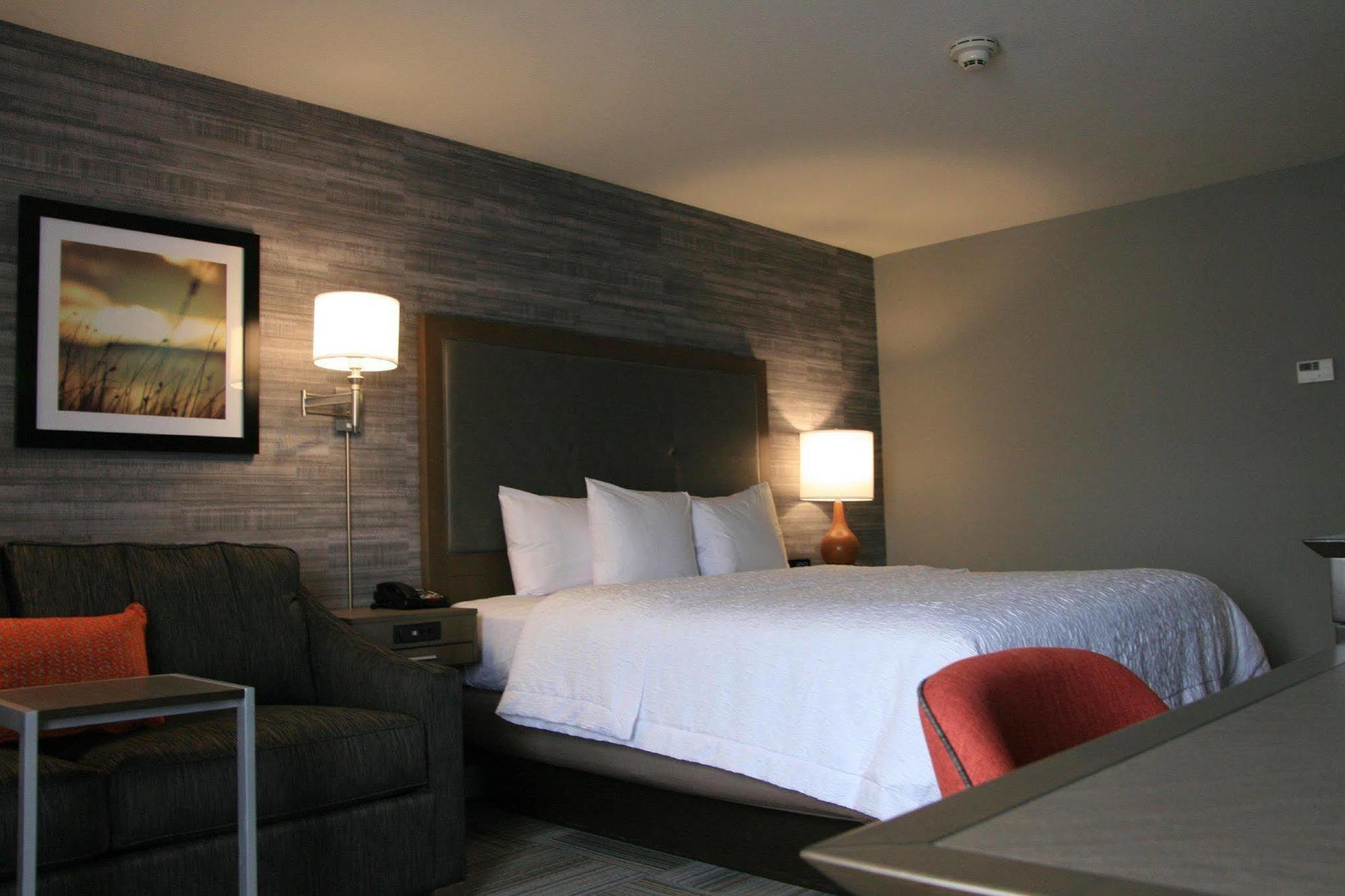 Hampton Inn Мускоги Екстериор снимка